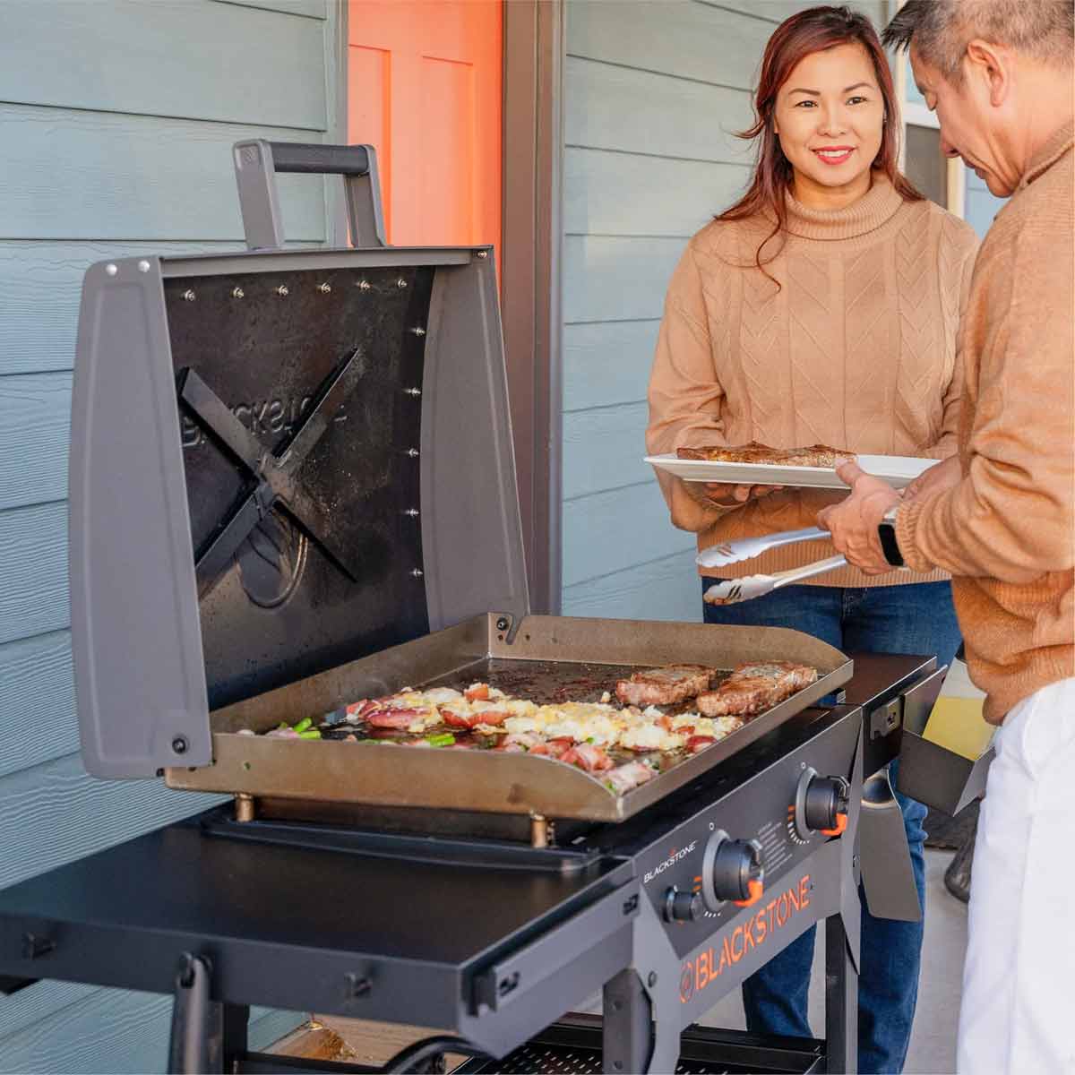 Plancha grill 28" Iron Forged med lokk 2 brennere 73 cm - Blackstone - Image 4